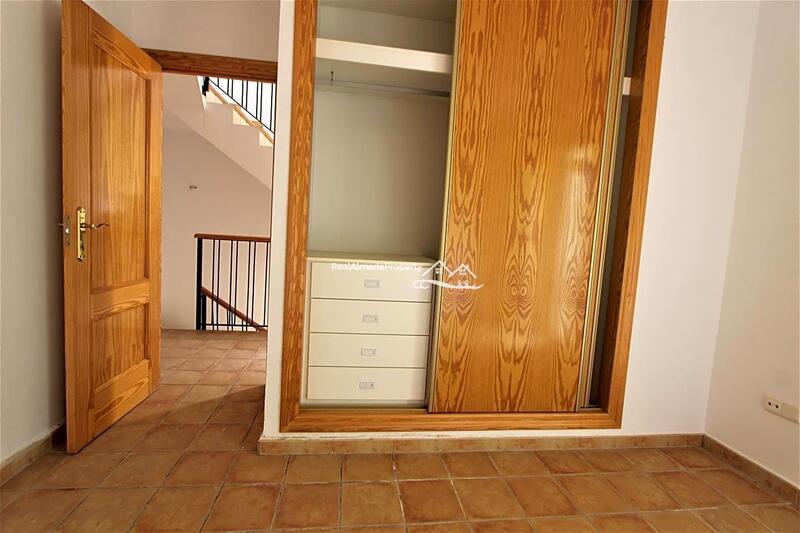 2 Cuarto Villa en venta