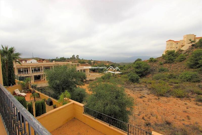 2 Cuarto Villa en venta