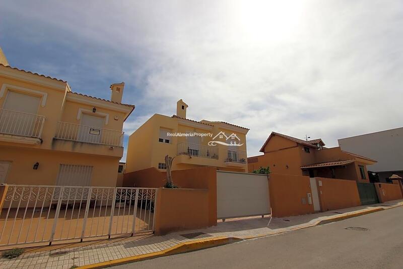 3 Cuarto Villa en venta