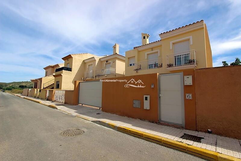 3 Cuarto Villa en venta