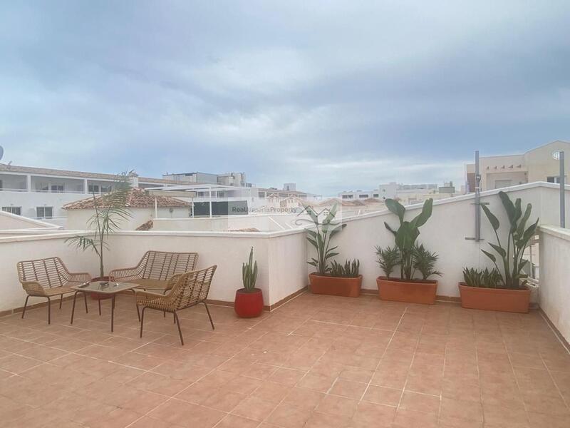 2 slaapkamer Appartement Te koop 2 slaapkamer Appartement Te koop