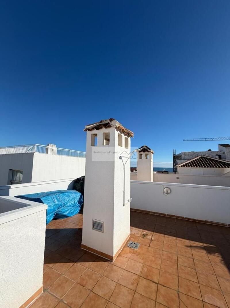 2 slaapkamer Appartement Te koop 2 slaapkamer Appartement Te koop