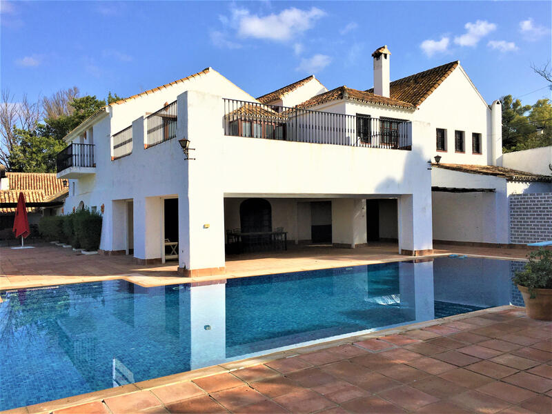 7 Cuarto Casa de Campo en venta