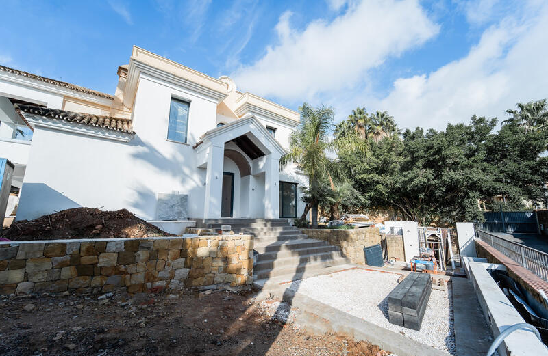 6 Cuarto Villa en venta