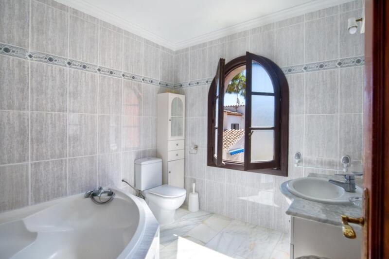 6 Cuarto Villa en venta