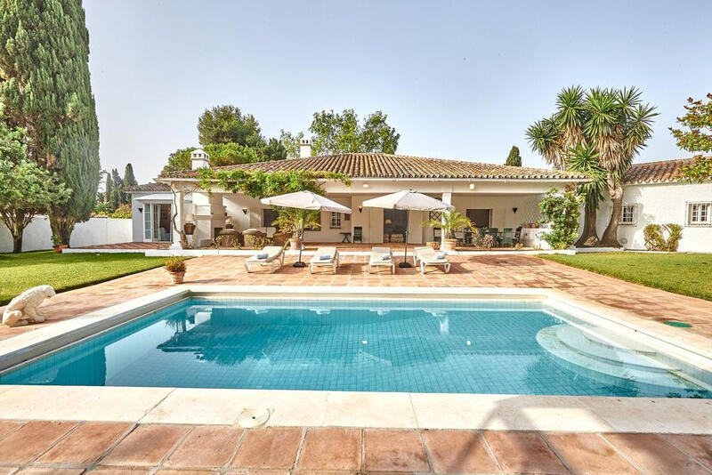 Cave House for sale in Estepona, Málaga