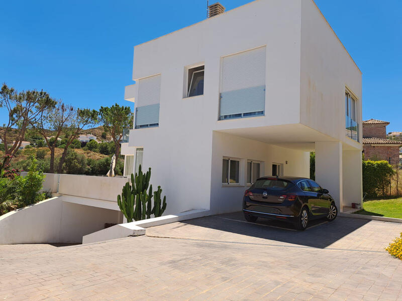 4 Cuarto Villa en venta