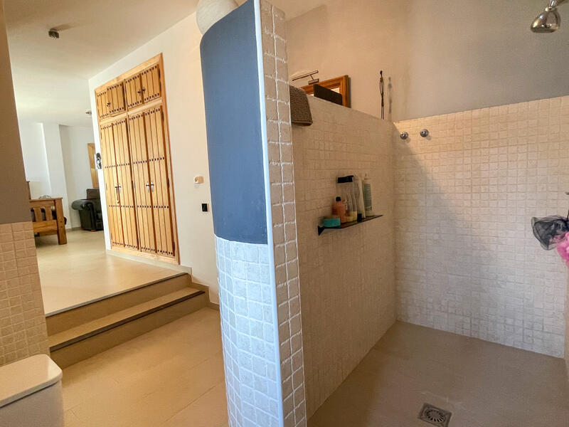 4 Cuarto Villa en venta