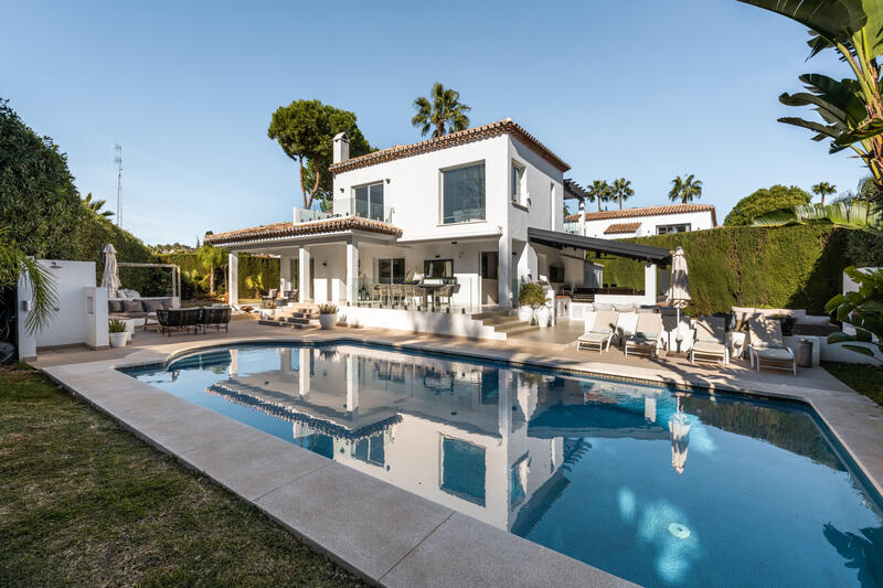 Villa til salg i Marbella, Málaga