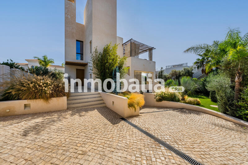 4 Cuarto Villa en venta