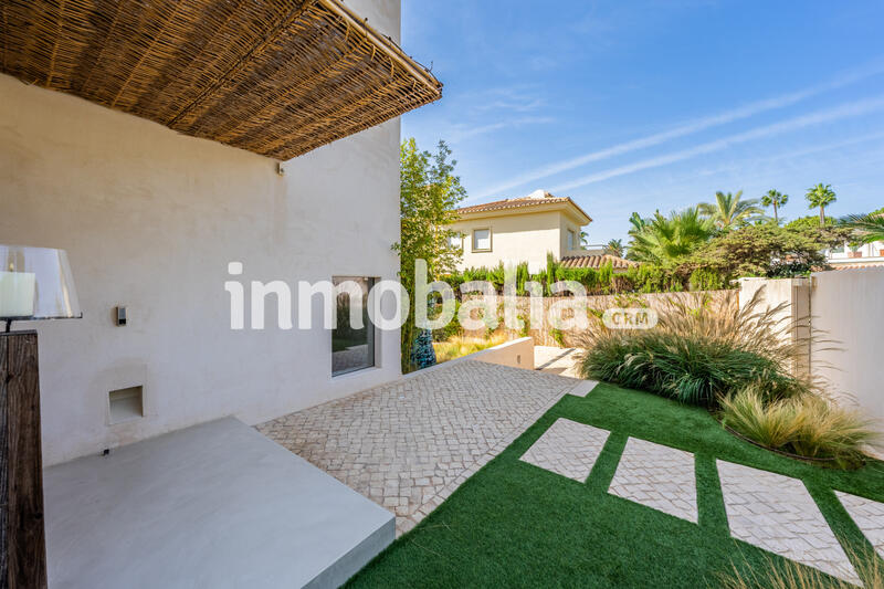 4 Cuarto Villa en venta