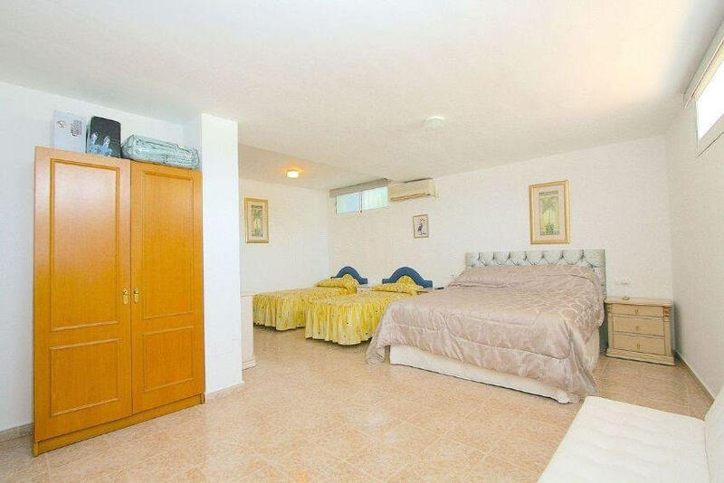 5 bedroom Country House for sale