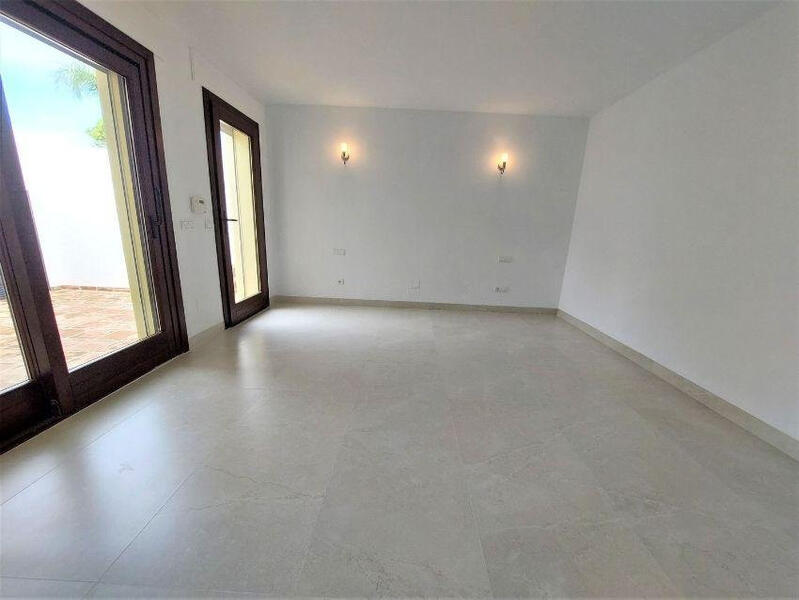 6 Cuarto Villa en venta