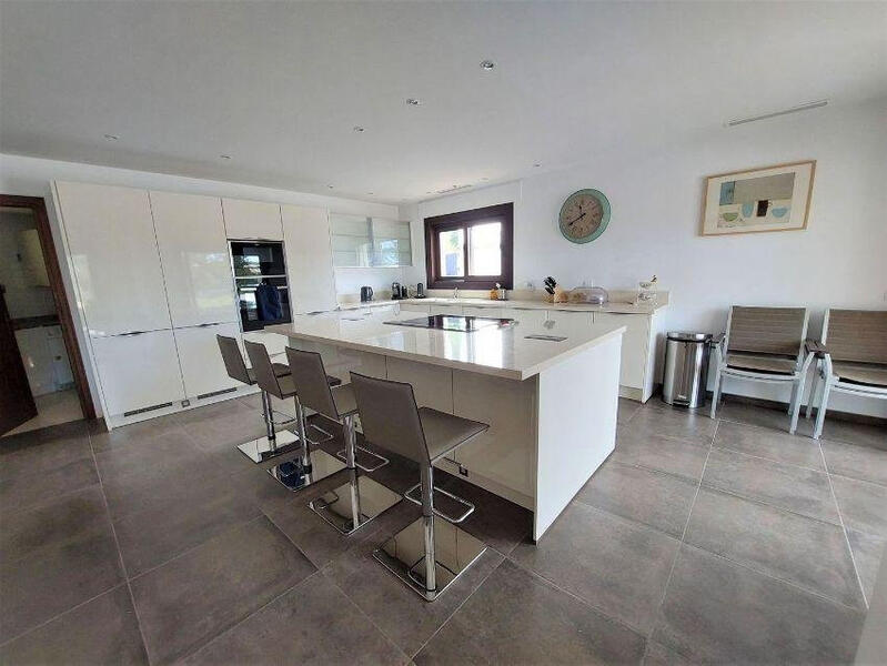 6 Cuarto Villa en venta
