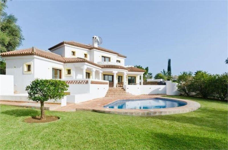 6 Cuarto Villa en venta