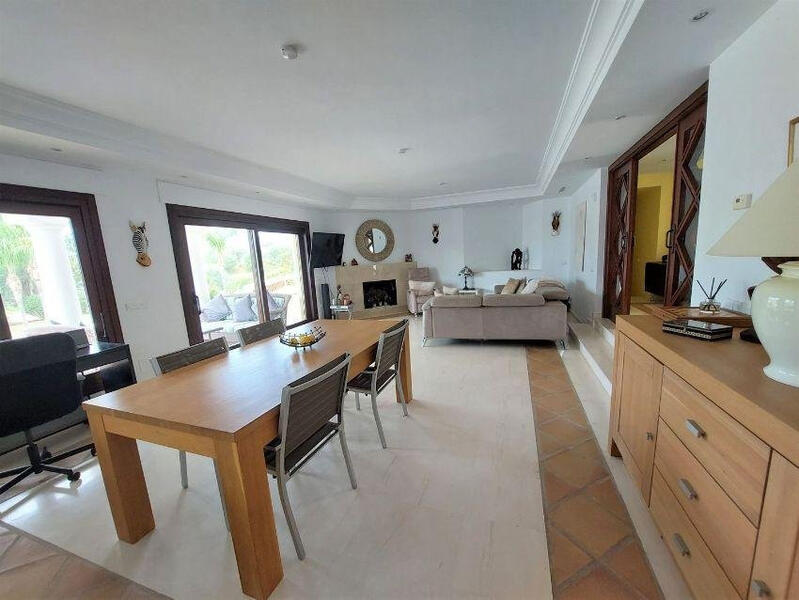 6 Cuarto Villa en venta