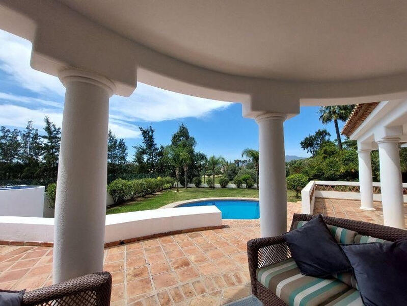6 Cuarto Villa en venta