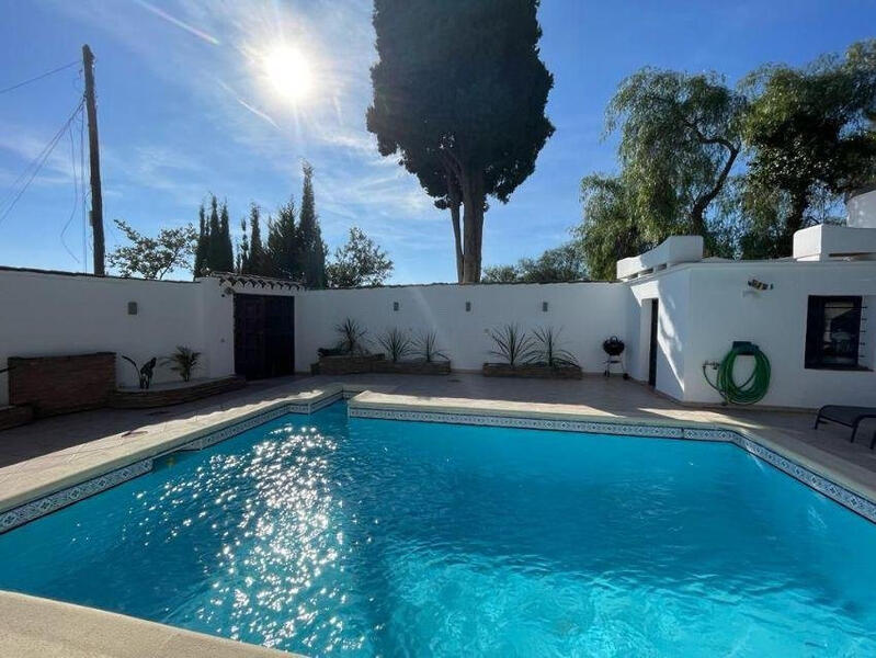 Grottehus til salg i Mijas, Málaga