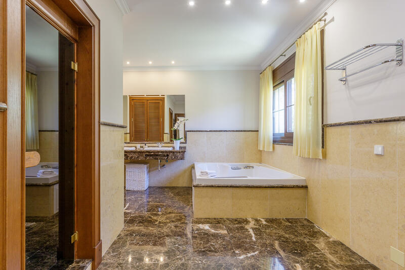 5 Schlafzimmer Villa zu verkaufen
