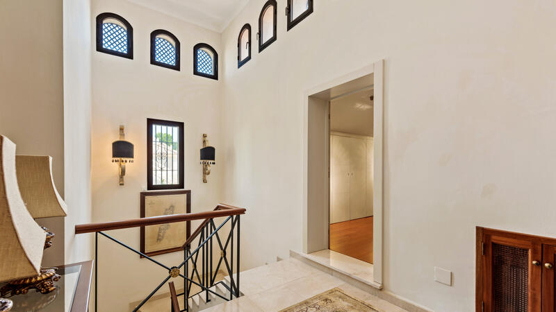 5 bedroom Villa for sale