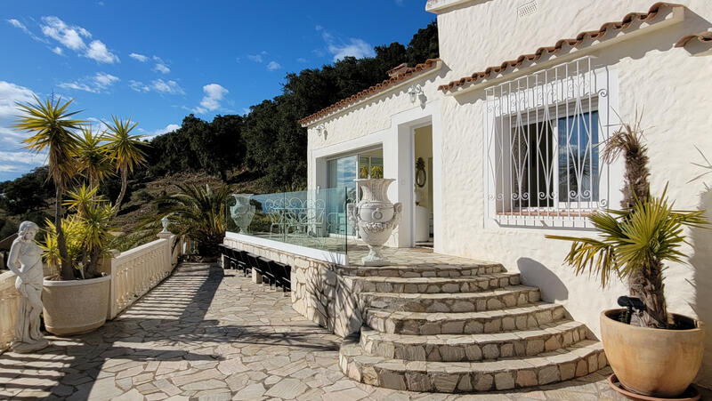 4 bedroom Villa for sale