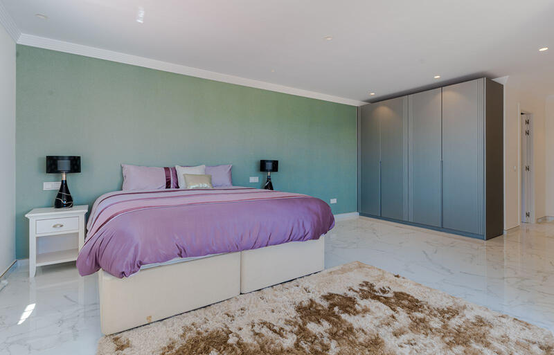 4 Cuarto Villa en venta