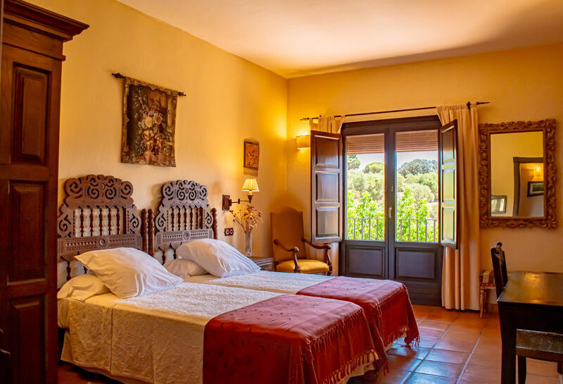 5 bedroom Country House for sale