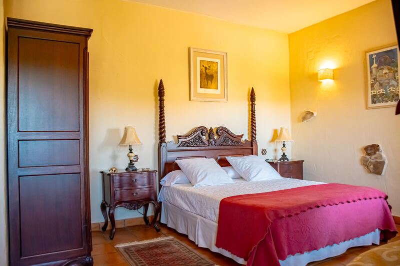 5 bedroom Country House for sale