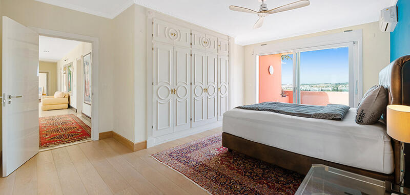 8 Cuarto Villa en venta