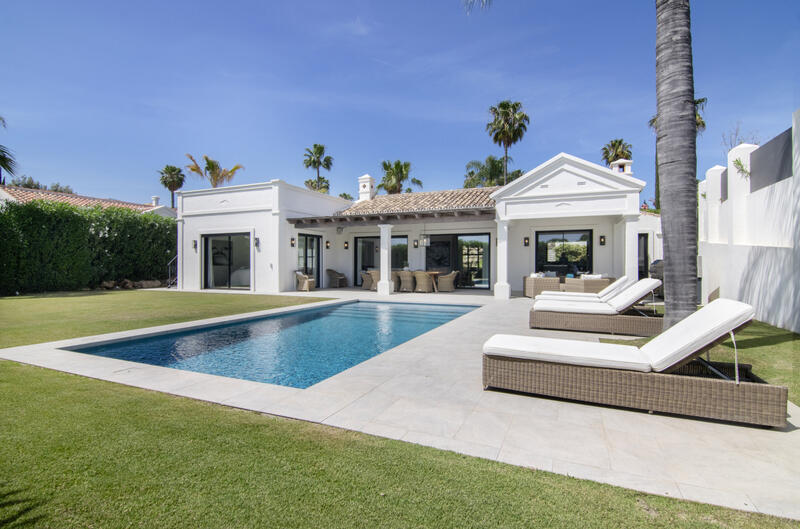 Villa til salgs i Marbella, Málaga