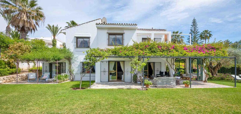Villa til salg i Marbella, Málaga