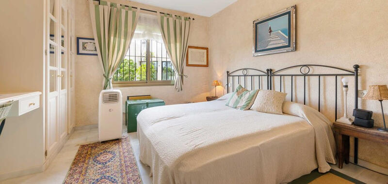 5 bedroom Villa for sale