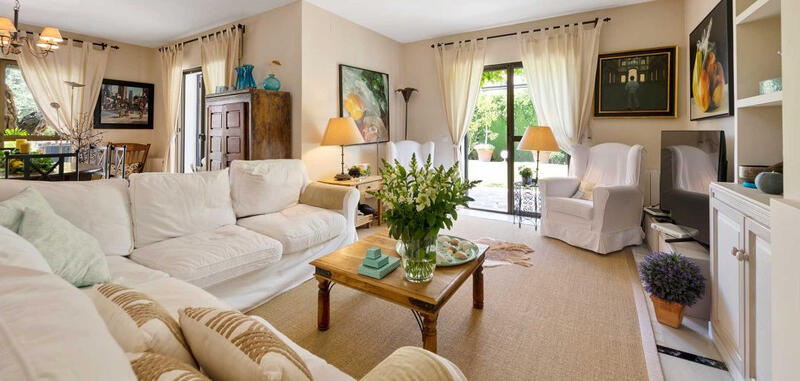 5 bedroom Villa for sale