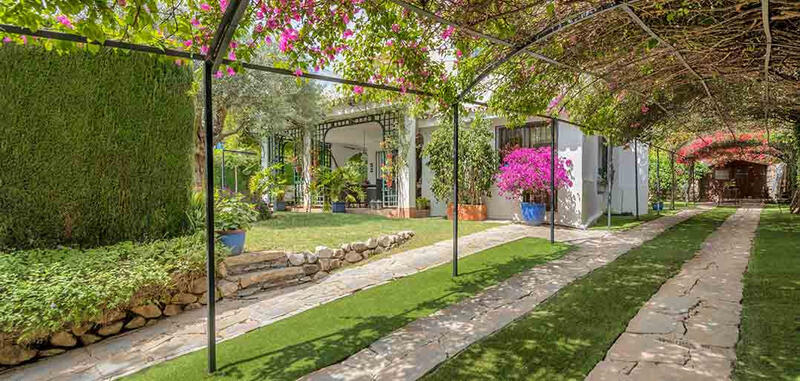 5 bedroom Villa for sale