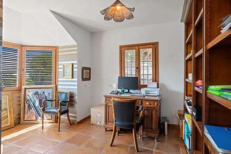 6 soveværelse Villa til salg