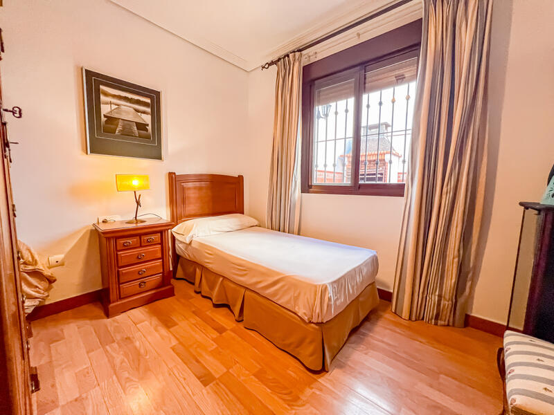 4 bedroom Cave House for sale
