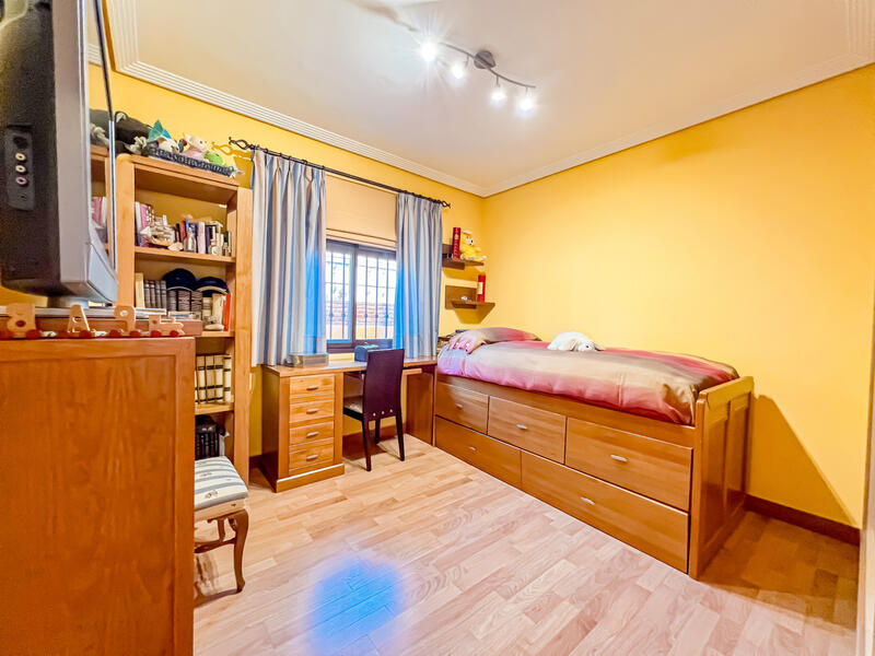 4 bedroom Cave House for sale