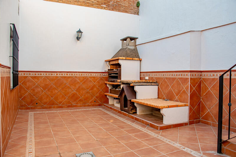 4 bedroom Cave House for sale