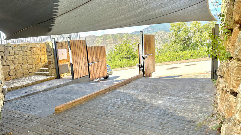 4 bedroom Villa for sale