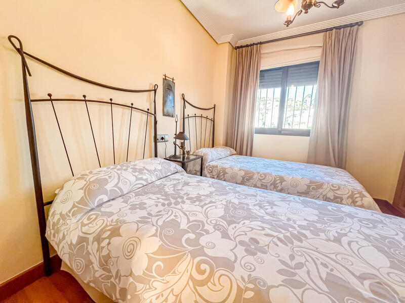 4 bedroom Cave House for sale