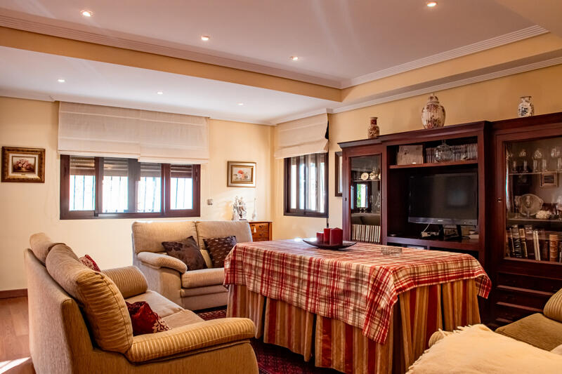 4 bedroom Cave House for sale