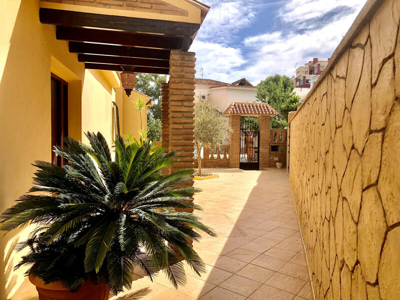 4 bedroom Cave House for sale