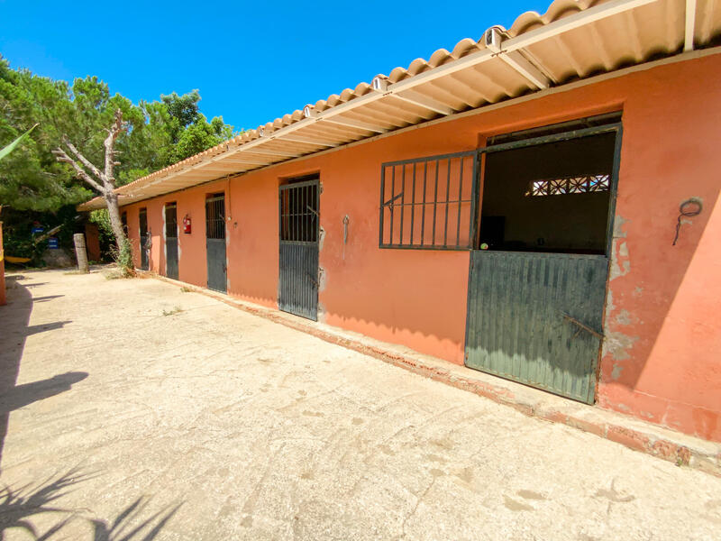 8 chambre Maison Troglodyte à vendre