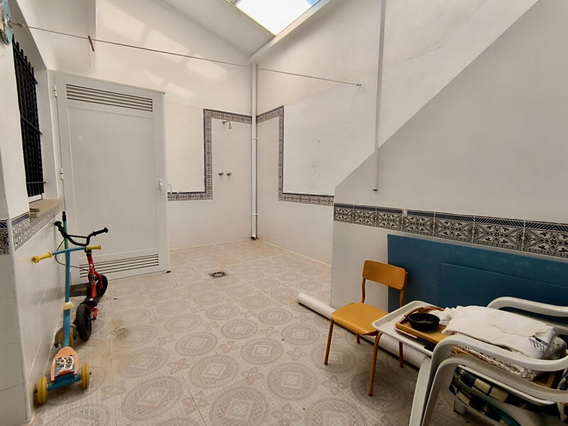 2 bedroom Townhouse for sale