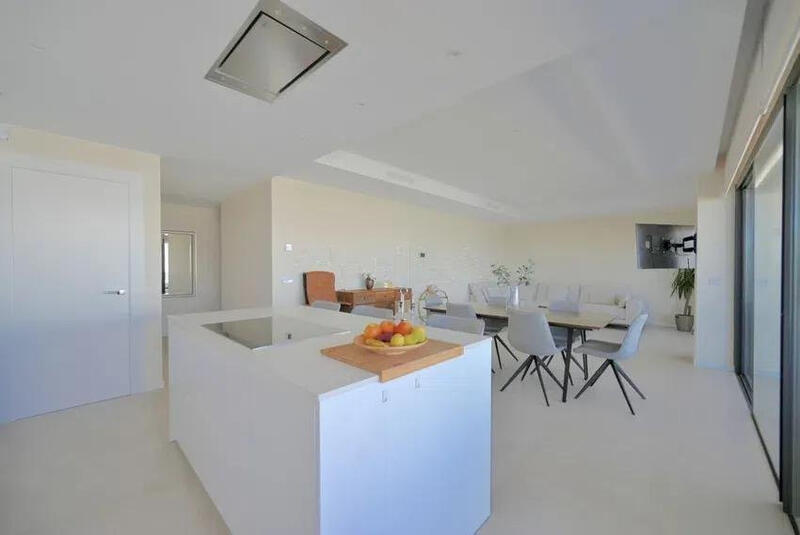 3 bedroom Apartment for sale