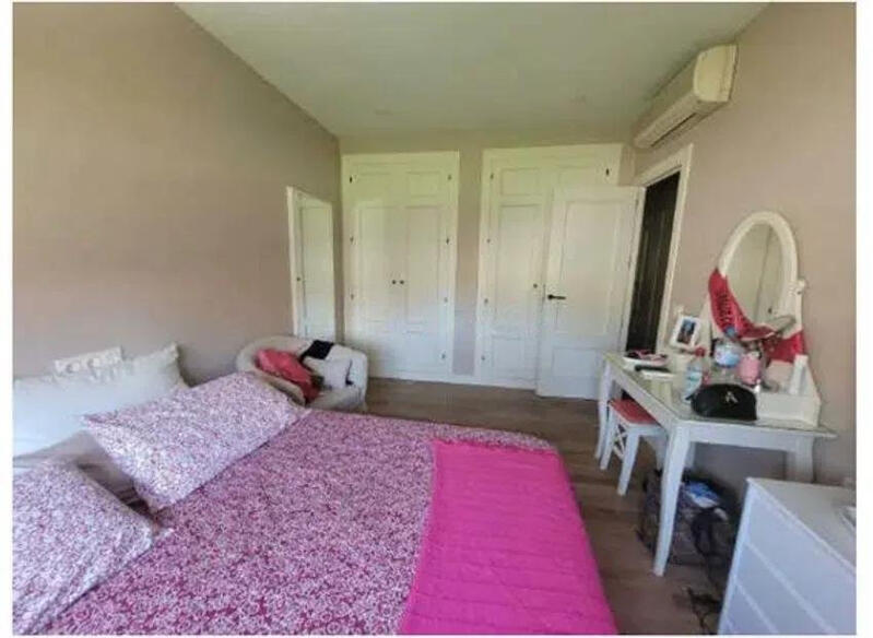 4 soverom Grottehuset til salgs