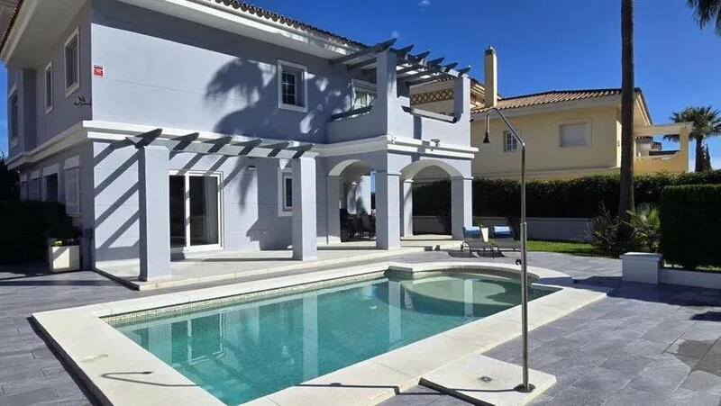 4 Schlafzimmer Villa zu verkaufen