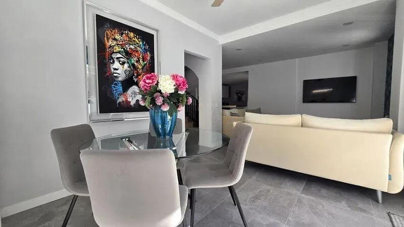 4 Schlafzimmer Villa zu verkaufen