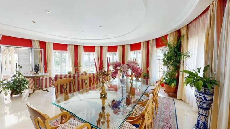 8 soveværelse Villa til salg