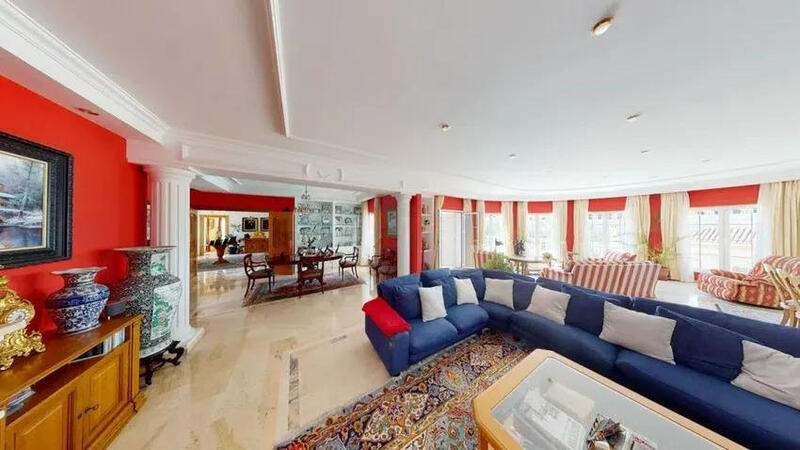 8 soveværelse Villa til salg